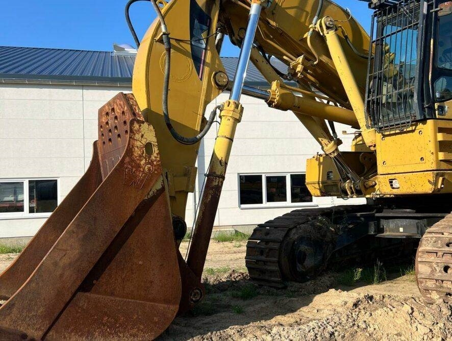 CAT 365BL FS 4m3 - Lánctalpas kotró: 4 kép. CAT 365BL FS 4m3 - Lánctalpas kotró: 4 kép.