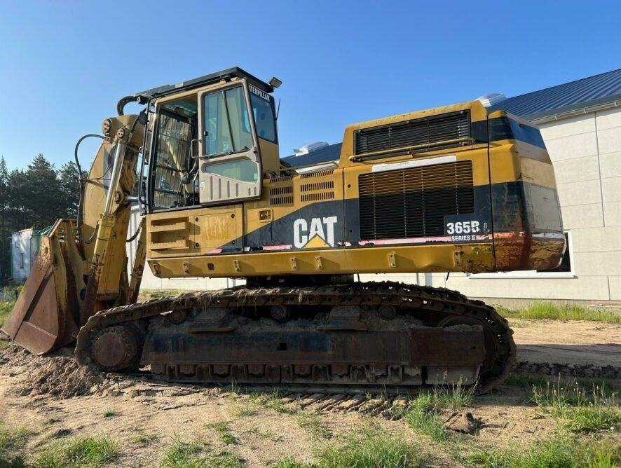 CAT 365BL FS 4m3 - Lánctalpas kotró: 5 kép. CAT 365BL FS 4m3 - Lánctalpas kotró: 5 kép.