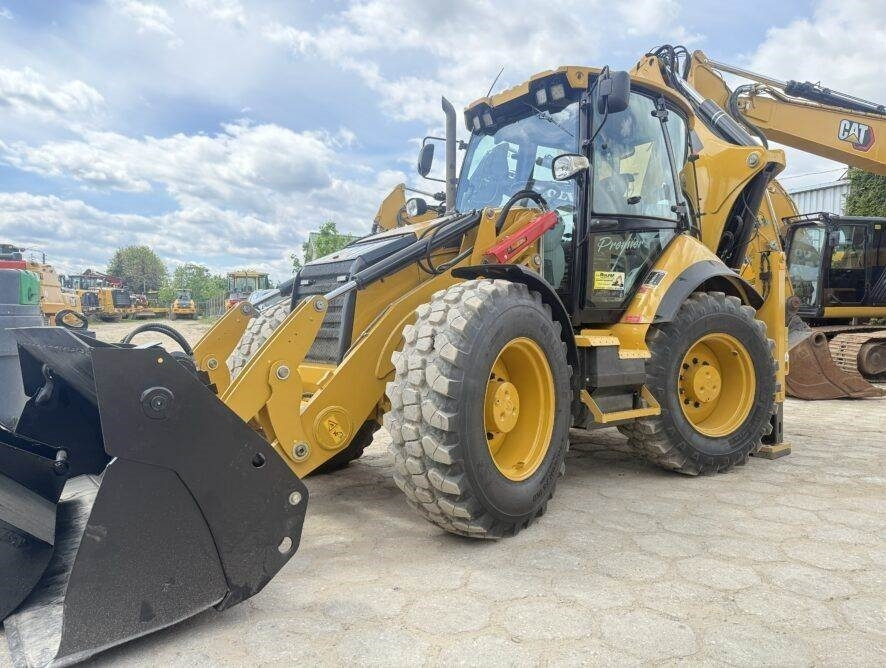 CAT 444F - Kotrórakodó: 2 kép. CAT 444F - Kotrórakodó: 2 kép.