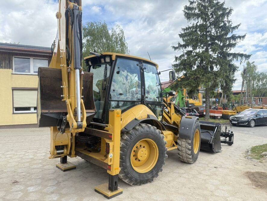 CAT 444F - Kotrórakodó: 5 kép. CAT 444F - Kotrórakodó: 5 kép.