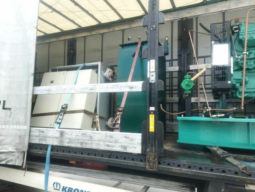 Cummins Generator Cummins C440 D5 - Áramfejlesztő: 2 kép. Cummins Generator Cummins C440 D5 - Áramfejlesztő: 2 kép.