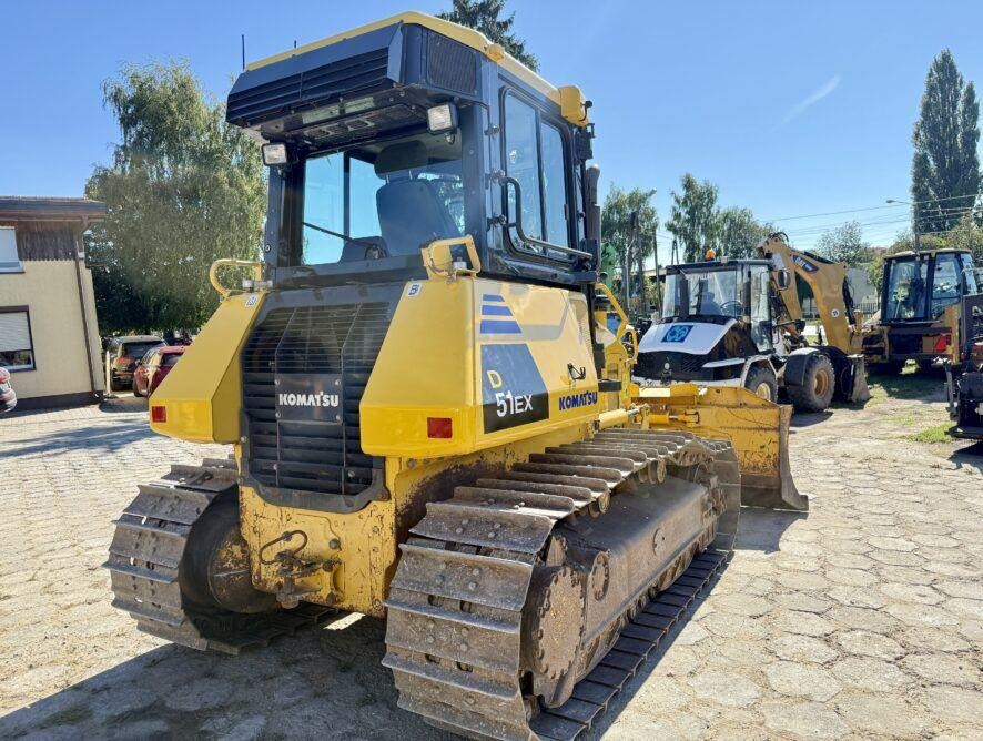 Komatsu D51EX-22  - Buldózer: 4 kép. Komatsu D51EX-22  - Buldózer: 4 kép.