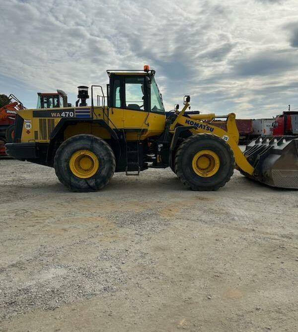 Komatsu WA470-6  - Gumikerekes homlokrakodó: 4 kép. Komatsu WA470-6  - Gumikerekes homlokrakodó: 4 kép.