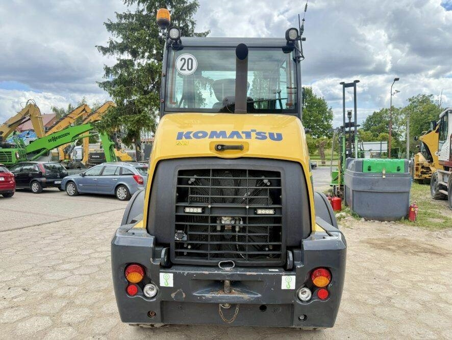 Komatsu WA80M-7 - Gumikerekes homlokrakodó: 5 kép. Komatsu WA80M-7 - Gumikerekes homlokrakodó: 5 kép.