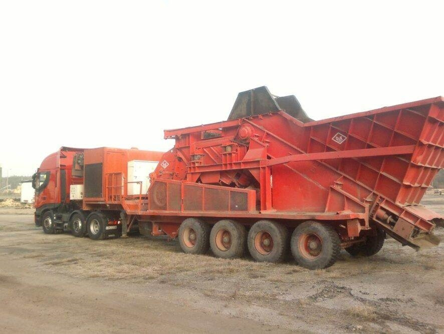O&K S – 5 – C 100/125 - Mobil törőgép: 1 kép. O&K S – 5 – C 100/125 - Mobil törőgép: 1 kép.