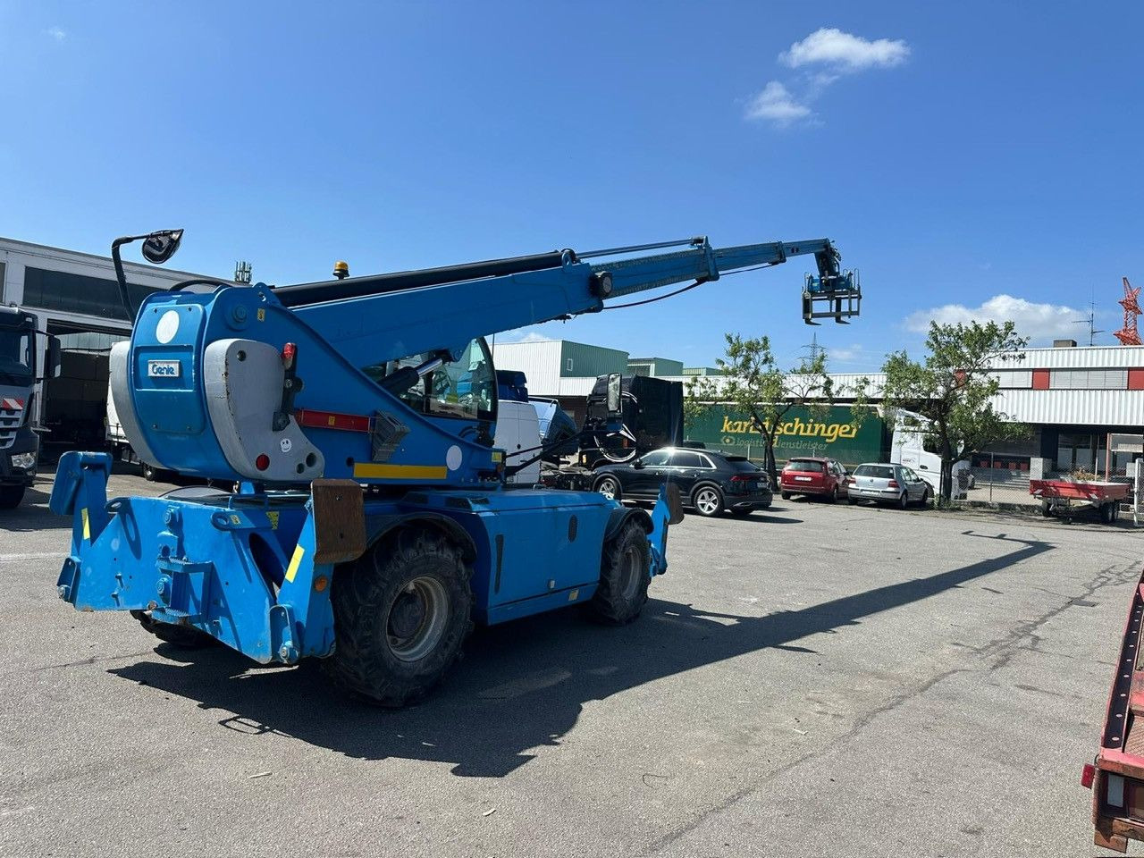 Genie Terex GTH 4018 SR/4x4/ ROTO - Emelőkosaras teherautó: 3 kép. Genie Terex GTH 4018 SR/4x4/ ROTO - Emelőkosaras teherautó: 3 kép.