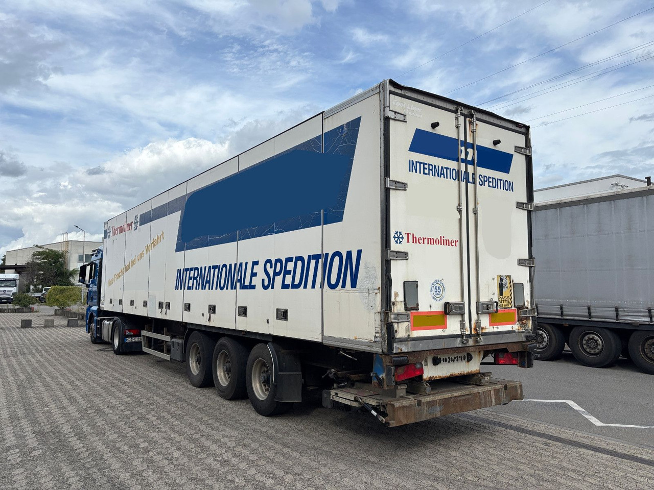 Krone Thermo King SL400 SEITENTÜREN - Félpótkocsi hűtős: 4 kép. Krone Thermo King SL400 SEITENTÜREN - Félpótkocsi hűtős: 4 kép.