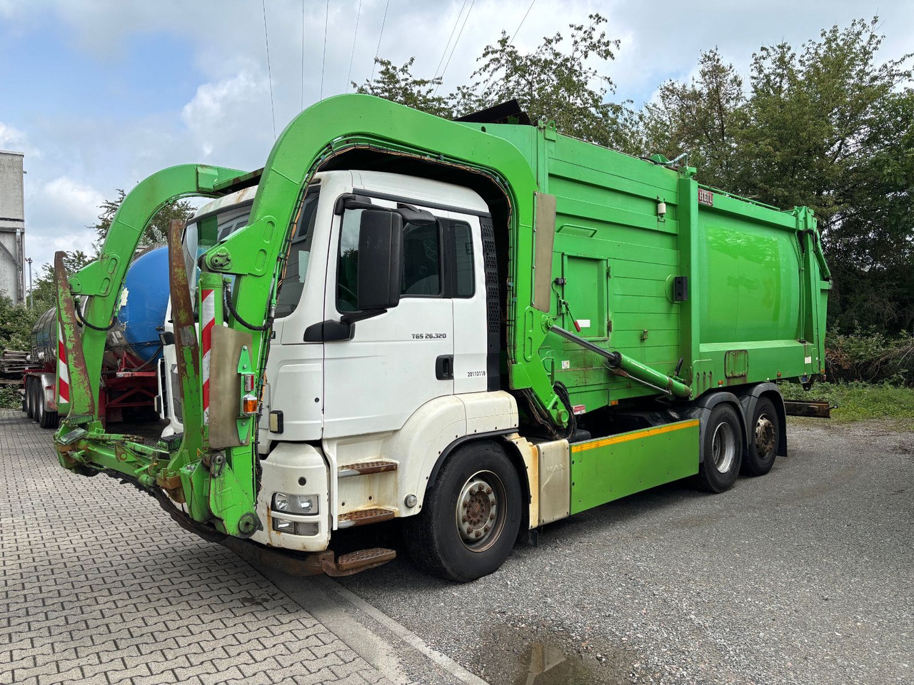 MAN TGS 26.320 EEV Heil Aufbau/Frontlader/Lift - Szemetesautó: 1 kép. MAN TGS 26.320 EEV Heil Aufbau/Frontlader/Lift - Szemetesautó: 1 kép.