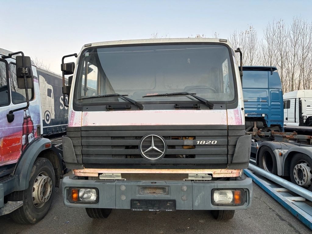 Mercedes-Benz 1820 AP Achse/Blatt/5x vorhanden - Alvaz teherautó: 5 kép. Mercedes-Benz 1820 AP Achse/Blatt/5x vorhanden - Alvaz teherautó: 5 kép.