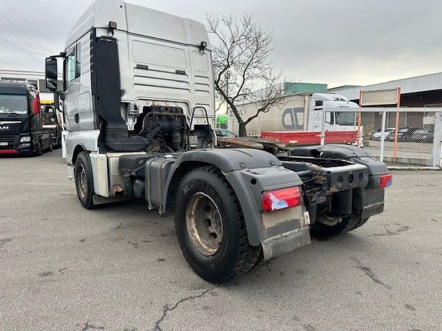 MAN TGX 18.480 440 EEV EURO 5 - Nyergesvontató: 4 kép. MAN TGX 18.480 440 EEV EURO 5 - Nyergesvontató: 4 kép.