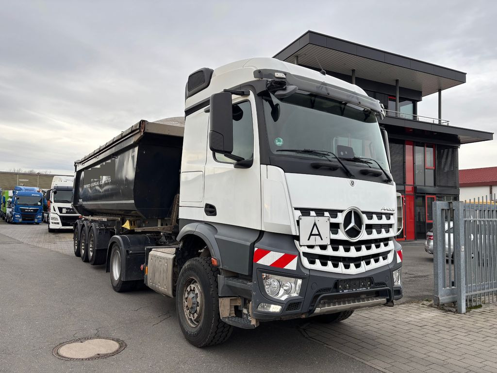 Mercedes-Benz 1845 4x4/Retarder/Kipphydraulik - Nyergesvontató: 3 kép. Mercedes-Benz 1845 4x4/Retarder/Kipphydraulik - Nyergesvontató: 3 kép.