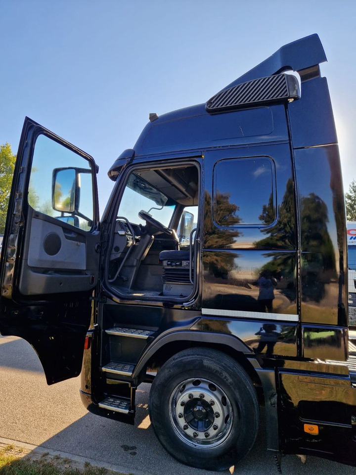 Volvo FH 560 TOP ZUSTAND - Nyergesvontató: 4 kép. Volvo FH 560 TOP ZUSTAND - Nyergesvontató: 4 kép.