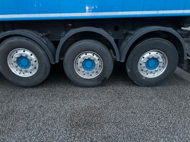 Reisch 50 m³ GETREIDE Reisch 50 m³ GETREIDE - Félpótkocsi billenőplatós: 4 kép. Reisch 50 m³ GETREIDE Reisch 50 m³ GETREIDE - Félpótkocsi billenőplatós: 4 kép.