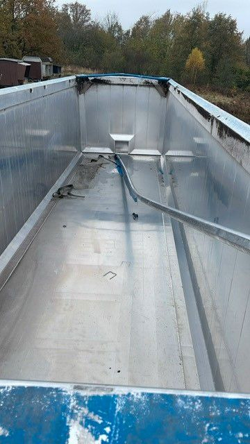 Reisch 50 m³ GETREIDE Reisch 50 m³ GETREIDE - Félpótkocsi billenőplatós: 5 kép. Reisch 50 m³ GETREIDE Reisch 50 m³ GETREIDE - Félpótkocsi billenőplatós: 5 kép.