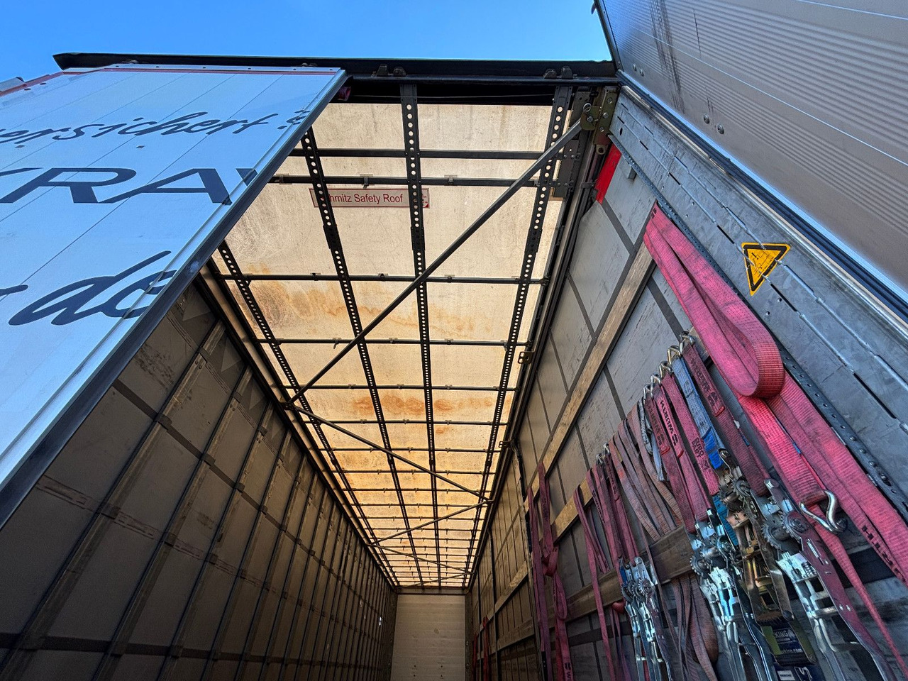 Ponyvás félpótkocsi Schmitz Cargobull SCS 24/ALU/Lift/Scheiben/EDSCHA/Palettenkasten: 9 kép.