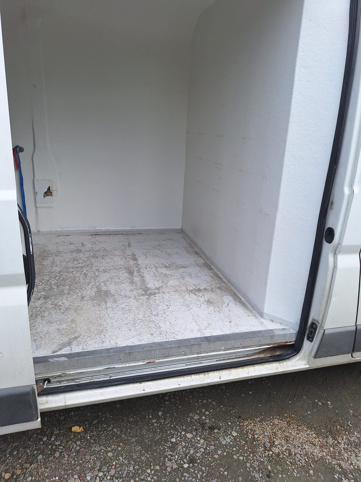 FIAT DUCATO L2H2 CHLODNIA CARRIER KLIMA EURO5 - Hűtős kisteherautó: 2 kép. FIAT DUCATO L2H2 CHLODNIA CARRIER KLIMA EURO5 - Hűtős kisteherautó: 2 kép.