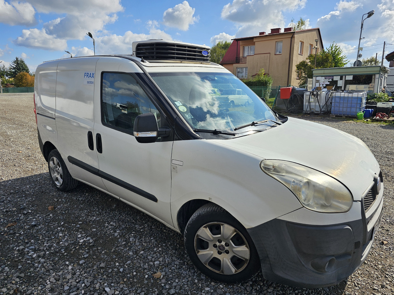 Fiat Doblo chlodnia mroznia carrier +230v - 18 C euro5 - Hűtős kisteherautó: 1 kép. Fiat Doblo chlodnia mroznia carrier +230v - 18 C euro5 - Hűtős kisteherautó: 1 kép.