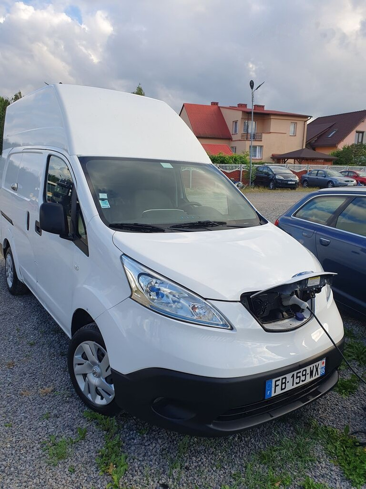 Nissan e-NV200 ELEKTRYK 40 Kwh 250 -300 km klima kamera - Kis furgon, Elektromos kisteherautó: 1 kép. Nissan e-NV200 ELEKTRYK 40 Kwh 250 -300 km klima kamera - Kis furgon, Elektromos kisteherautó: 1 kép.