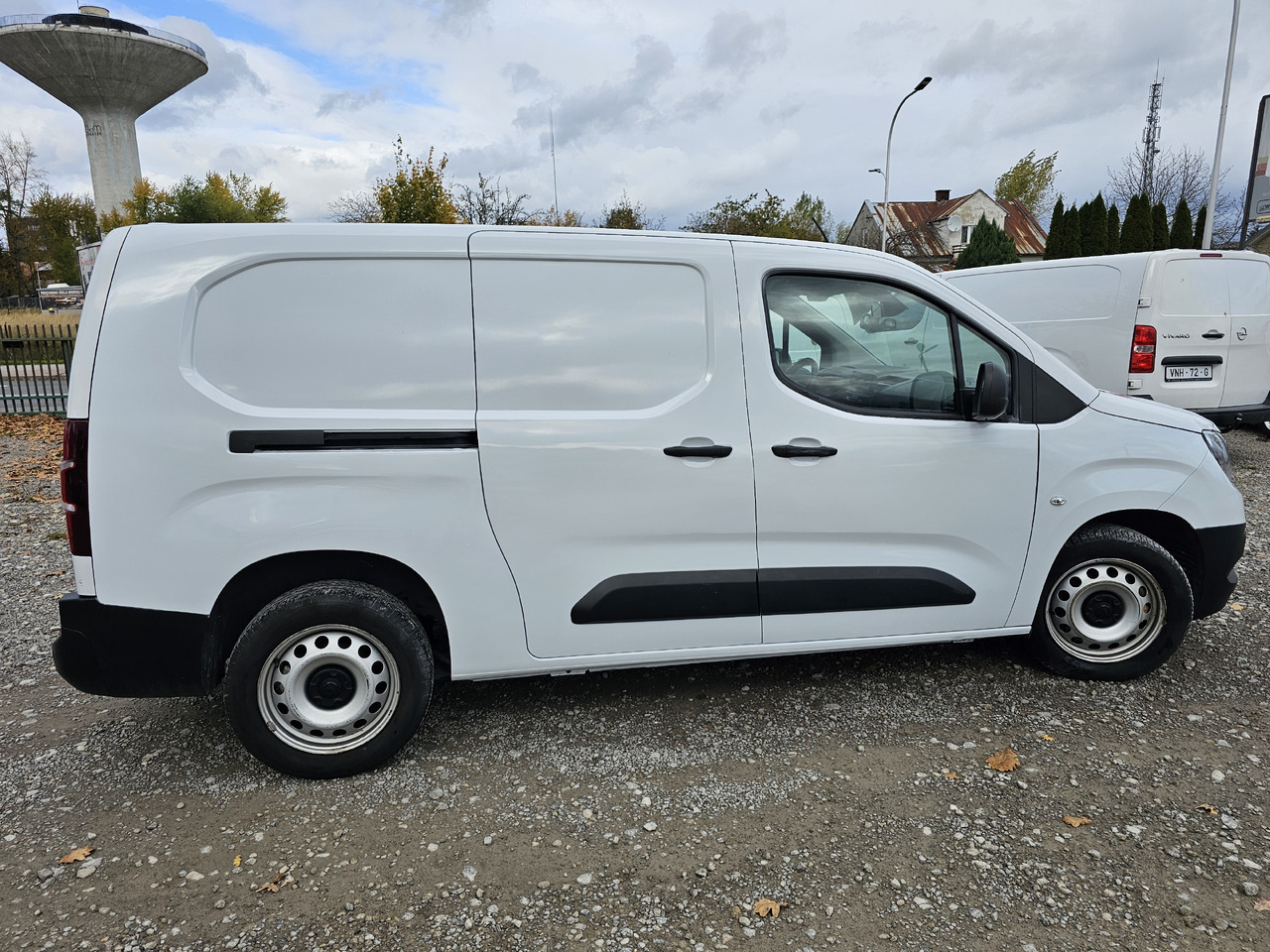 OPEL COMBO MAXI LONG CHLODNIA MROZNIA CARRIER KLIMA EURO6 - Hűtős kisteherautó: 4 kép. OPEL COMBO MAXI LONG CHLODNIA MROZNIA CARRIER KLIMA EURO6 - Hűtős kisteherautó: 4 kép.