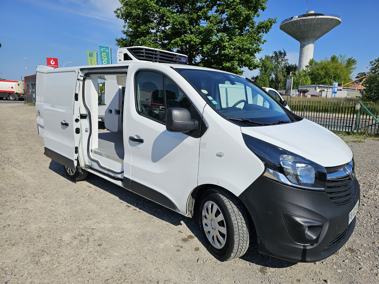 RENAULT TRAFIC L2H1 CHLODNIA MROZNIA CARRIER+230V KLIMA KAMERA EURO6 - Hűtős kisteherautó: 1 kép. RENAULT TRAFIC L2H1 CHLODNIA MROZNIA CARRIER+230V KLIMA KAMERA EURO6 - Hűtős kisteherautó: 1 kép.