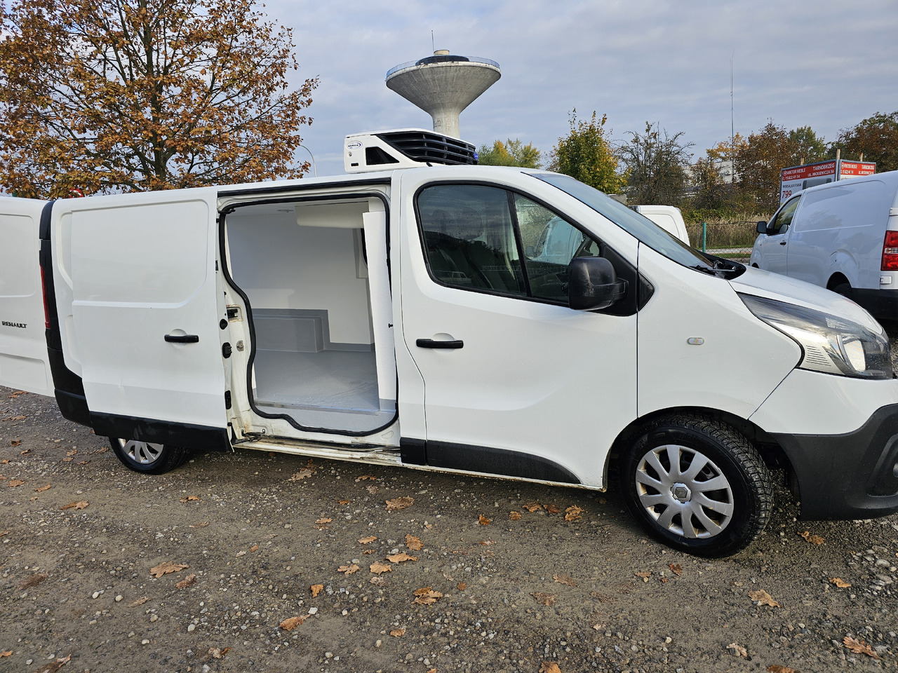 RENAULT TRAFIC MAXI LONG CHLODNIA MROZNIA CARRIER+230V KLIMA NAVI KAMERA EURO6 - Hűtős kisteherautó: 4 kép. RENAULT TRAFIC MAXI LONG CHLODNIA MROZNIA CARRIER+230V KLIMA NAVI KAMERA EURO6 - Hűtős kisteherautó: 4 kép.