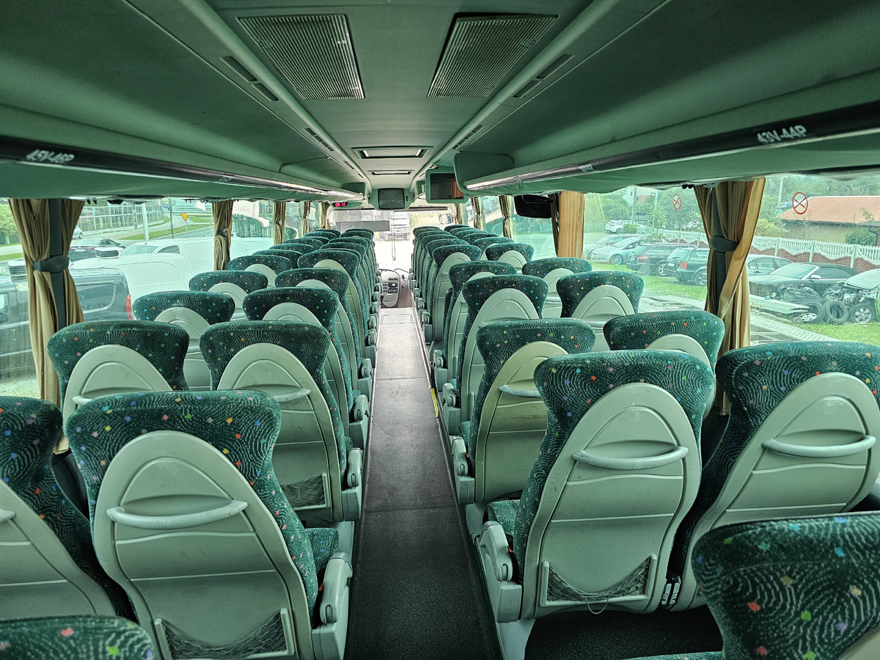 SCANIA IRIZAR CENTURY 61 OSOB KLIMA EURO5 - Távolsági busz: 4 kép. SCANIA IRIZAR CENTURY 61 OSOB KLIMA EURO5 - Távolsági busz: 4 kép.