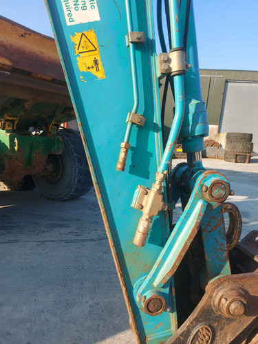 2017 Kobelco SK140SR LC-5 - Kotrógép: 4 kép. 2017 Kobelco SK140SR LC-5 - Kotrógép: 4 kép.