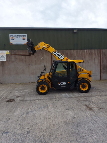 2021 JCB 525-60 - Teleszkópos rakodó: 3 kép. 2021 JCB 525-60 - Teleszkópos rakodó: 3 kép.