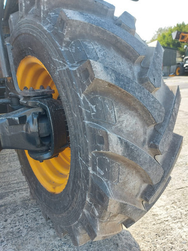 Teleszkópos rakodó 2021 JCB 527-58: 10 kép.