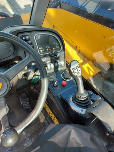 Teleszkópos rakodó 2021 JCB 527-58: 12 kép.