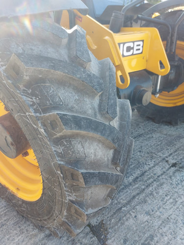 Teleszkópos rakodó 2021 JCB 527-58: 6 kép.