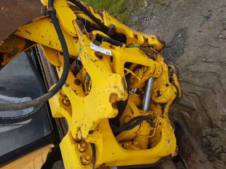 Fermec 860 Swing Slew System Ram, Plate - Adapterek - Kotrórakodó: 2 kép. Fermec 860 Swing Slew System Ram, Plate - Adapterek - Kotrórakodó: 2 kép.