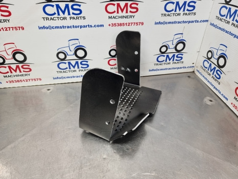 Mccormick Xtx 165, Xtx145 Tier 3 Pto Guard, Shield, 712743a1 - Alkatrész - Traktor: 3 kép. Mccormick Xtx 165, Xtx145 Tier 3 Pto Guard, Shield, 712743a1 - Alkatrész - Traktor: 3 kép.