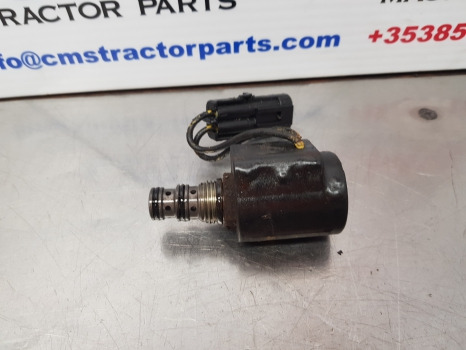 Case Maxxum 5140, Case 5000, Magnum Series, Solenoid Valve 110415a1 - Érzékelő: 1 kép. Case Maxxum 5140, Case 5000, Magnum Series, Solenoid Valve 110415a1 - Érzékelő: 1 kép.