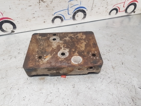 Case Maxxum, Puma New Holland T5, T6, T7.200 Spool Valve Top End 5192188 - Hidraulikus szelep - Traktor: 3 kép. Case Maxxum, Puma New Holland T5, T6, T7.200 Spool Valve Top End 5192188 - Hidraulikus szelep - Traktor: 3 kép.