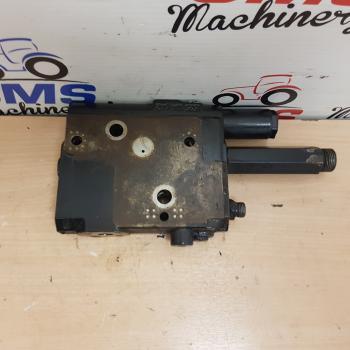 Case Mxm New Holland Tm Series, Hydraulic Priority Valve 47123176 - Hidraulikus szelep - Traktor: 3 kép. Case Mxm New Holland Tm Series, Hydraulic Priority Valve 47123176 - Hidraulikus szelep - Traktor: 3 kép.