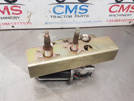 Case Mxm190, 140, 130 New Holland Tm120, 140 Front Wiper Motor 82016930 - Ablaktörlő: 4 kép. Case Mxm190, 140, 130 New Holland Tm120, 140 Front Wiper Motor 82016930 - Ablaktörlő: 4 kép.