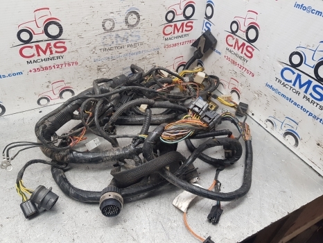 Case New Holland Mxm190, Tm190, Mxm175, Tm175 Cab Wiring Loom Assy - Kábel/ Kábelkorbácso - Traktor: 2 kép. Case New Holland Mxm190, Tm190, Mxm175, Tm175 Cab Wiring Loom Assy - Kábel/ Kábelkorbácso - Traktor: 2 kép.
