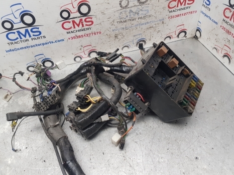 Case New Holland Mxm190, Tm190, Mxm175, Tm175 Cab Wiring Loom Assy - Kábel/ Kábelkorbácso - Traktor: 5 kép. Case New Holland Mxm190, Tm190, Mxm175, Tm175 Cab Wiring Loom Assy - Kábel/ Kábelkorbácso - Traktor: 5 kép.