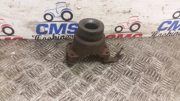 Caterpillar Th 406, 407, 336, 337 Rear Axle Pinion Flange 320-8554 - Hátsó tengely - Teleszkópos rakodó: 3 kép. Caterpillar Th 406, 407, 336, 337 Rear Axle Pinion Flange 320-8554 - Hátsó tengely - Teleszkópos rakodó: 3 kép.