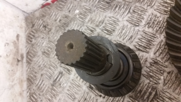 Caterpillar Th 407, 336, 337, 406 Rear Axle Bevel Crown Gear And Pinion 320-9328 - Hátsó tengely - Teleszkópos rakodó: 4 kép. Caterpillar Th 407, 336, 337, 406 Rear Axle Bevel Crown Gear And Pinion 320-9328 - Hátsó tengely - Teleszkópos rakodó: 4 kép.