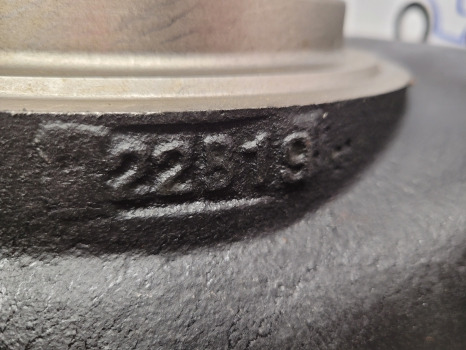 Claas Arion 600 Ser, A36, A37 Carraro 20.25si Front Axle Swivel Housing Rhs 0011500100 - Első tengely: 3 kép. Claas Arion 600 Ser, A36, A37 Carraro 20.25si Front Axle Swivel Housing Rhs 0011500100 - Első tengely: 3 kép.