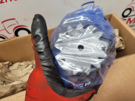 Első tengely Claas Arion 600 Series A36, A37 Carraro 20.29 Si Front Axle Bevel Gear Z13x32 068875: 10 kép.