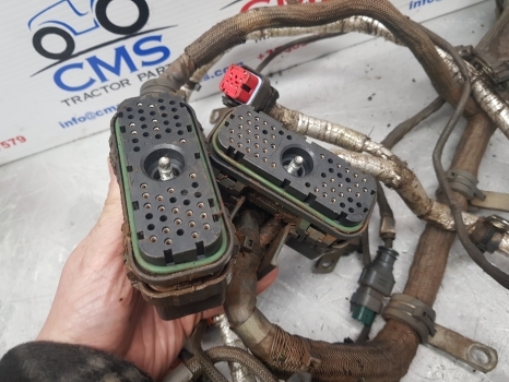 Claas Arion 640 A36 Engine Wiring Loom - Kábel/ Kábelkorbácso - Traktor: 2 kép. Claas Arion 640 A36 Engine Wiring Loom - Kábel/ Kábelkorbácso - Traktor: 2 kép.