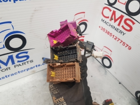 Claas Arion 640 Cab Dashboard Wiring Loom 0026081260, 0026081261, 26081260 - Kábel/ Kábelkorbácso - Traktor: 4 kép. Claas Arion 640 Cab Dashboard Wiring Loom 0026081260, 0026081261, 26081260 - Kábel/ Kábelkorbácso - Traktor: 4 kép.