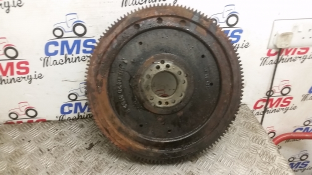 Deutz Agrotron 150 Engine Flywheel And Ring Gear 04208193, 02131081, 04208192 - Lendkerék - Traktor: 1 kép. Deutz Agrotron 150 Engine Flywheel And Ring Gear 04208193, 02131081, 04208192 - Lendkerék - Traktor: 1 kép.