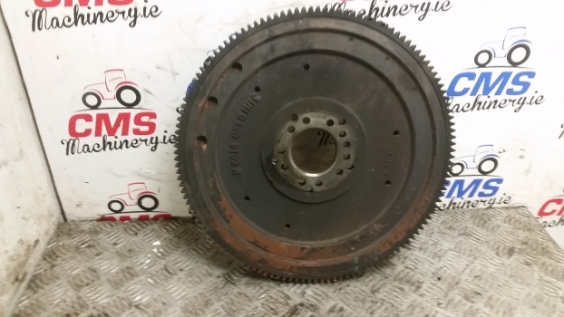 Deutz Agrotron 6.15 Engine Flywheel And Ring Gear 04801814 - Lendkerék - Traktor: 1 kép. Deutz Agrotron 6.15 Engine Flywheel And Ring Gear 04801814 - Lendkerék - Traktor: 1 kép.