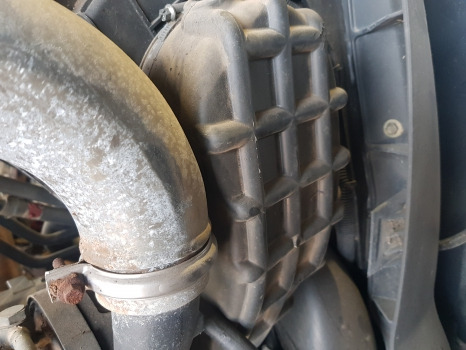 Deutz Agrotron M620, M610,ttv610, Air Filter Housing 0.013.9314.4, 0.016.8272.4 - Légbeszívó rendszer: 5 kép. Deutz Agrotron M620, M610,ttv610, Air Filter Housing 0.013.9314.4, 0.016.8272.4 - Légbeszívó rendszer: 5 kép.