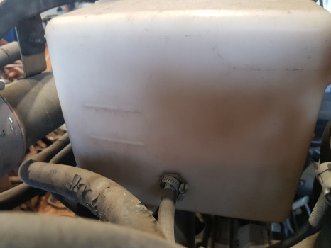 Deutz Fahr Agrotron M620, M600, Ttv610, Radiator Expansion Tank 0.015.4531.4/10 - Radiátor: 4 kép. Deutz Fahr Agrotron M620, M600, Ttv610, Radiator Expansion Tank 0.015.4531.4/10 - Radiátor: 4 kép.