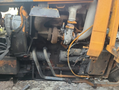 Deutz-fahr Dx4.57 Dx4 Complete Engine For Parts Bf4l913 - Motor: 1 kép. Deutz-fahr Dx4.57 Dx4 Complete Engine For Parts Bf4l913 - Motor: 1 kép.